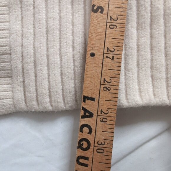 Michael Kors Women's Cream Sweater/Cardigan Horn Buttons, Medium - Picture 11 of 11